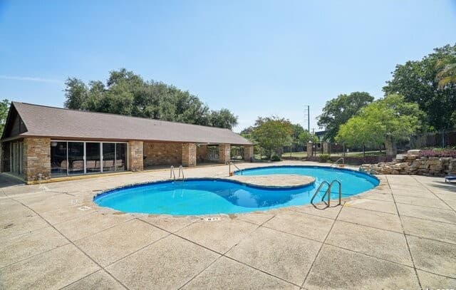4919  Arbor Ridge Dr, San Antonio, TX 78228 — photo 9