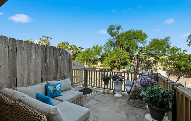 3678  Hidden Dr Unit 101, San Antonio, TX 78217 — photo 15