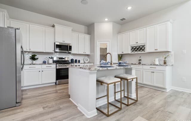 8526  Red Hawk Loop, San Antonio, TX 78222 — photo 2