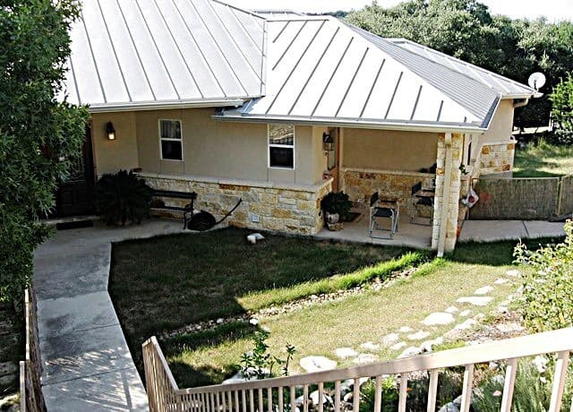 2552  Connie Dr, Canyon Lake, TX 78133 — photo 2