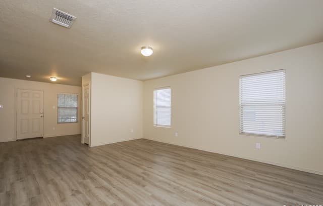7539  Spanish Dagger, San Antonio, TX 78218 — photo 4