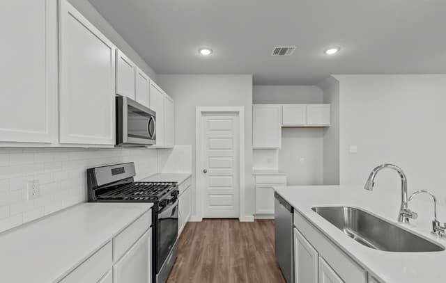 9947  Chavaneaux Lndg, San Antonio, TX 78221 — photo 7