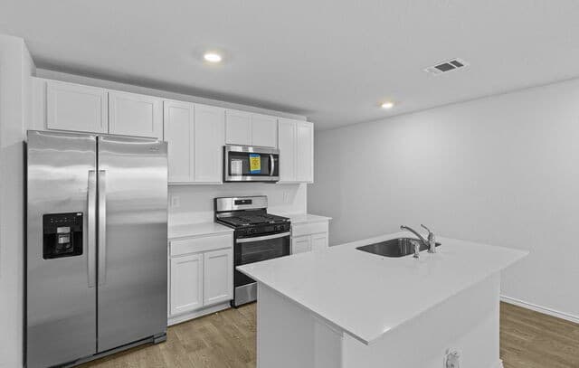 16055  Mahogany Way, Elmendorf, TX 78112 — photo 9