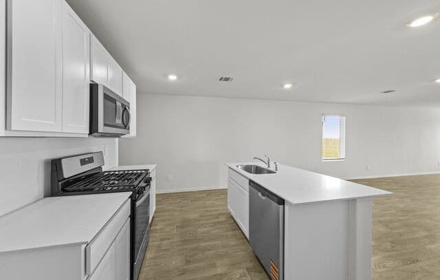 16023  Mahogany Way, Elmendorf, TX 78112 — photo 9