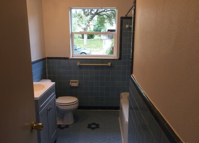 1204  Wiltshire Ave, Terrell Hills, TX 78209 — photo 11