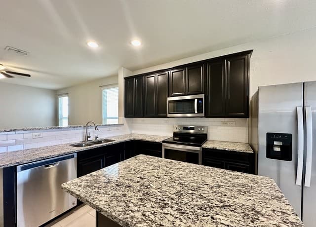 452  Holly Bush, New Braunfels, TX 78130 — photo 15