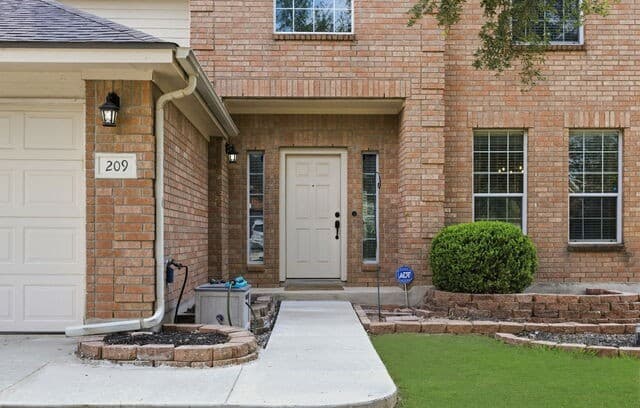 209  Summit View, Cibolo, TX 78108 — photo 2