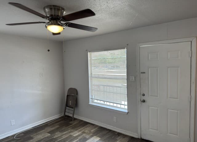 3614  Neer Unit 3, San Antonio, TX 78201 — photo 11