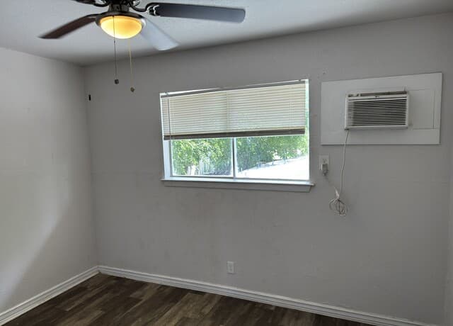 3614  Neer Unit 3, San Antonio, TX 78201 — photo 2