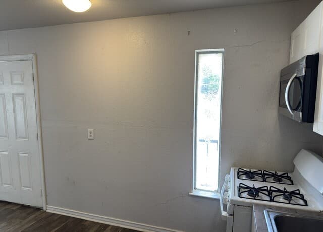 3614  Neer Unit 3, San Antonio, TX 78201 — photo 6