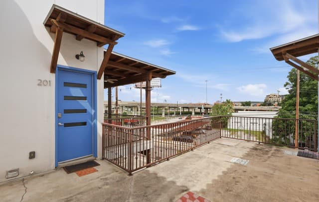 1542 N Alamo St Unit 201, San Antonio, TX 78215 — photo 2