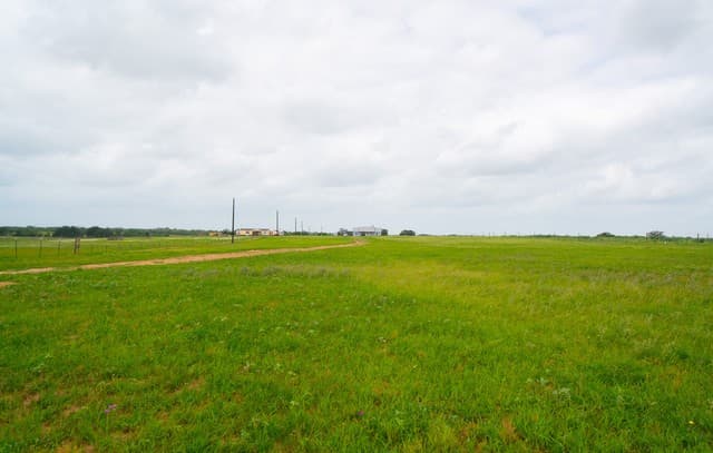 2948  Fm 1922, Floresville, TX 78114 — photo 14