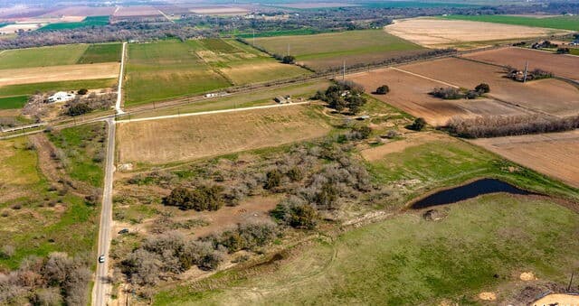 11014  County Road 584, LaCoste, TX 78039 — photo 13