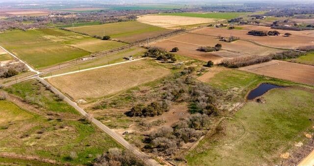 11014  County Road 584, LaCoste, TX 78039 — photo 14