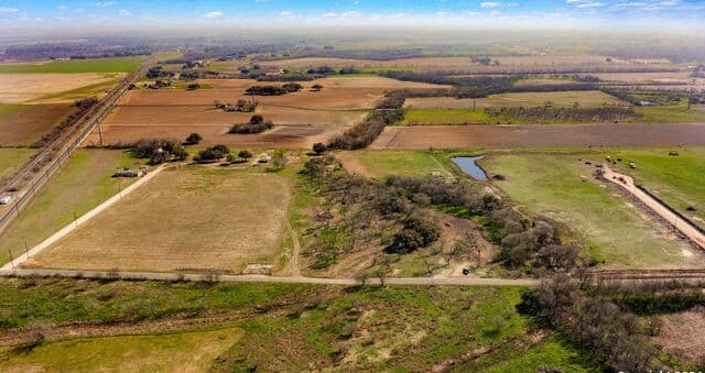 11014  County Road 584, LaCoste, TX 78039 — photo 15