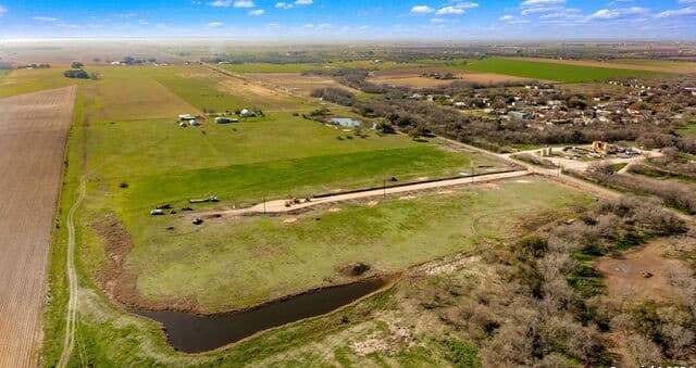 11014  County Road 584, LaCoste, TX 78039 — photo 17