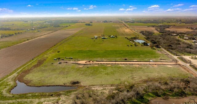 11014  County Road 584, LaCoste, TX 78039 — photo 18