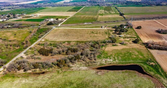 11014  County Road 584, LaCoste, TX 78039 — photo 4