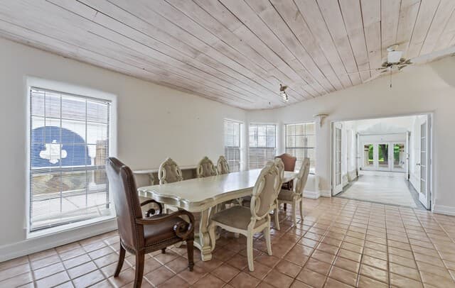 1221  Encino Dr, Pleasanton, TX 78064 — photo 4