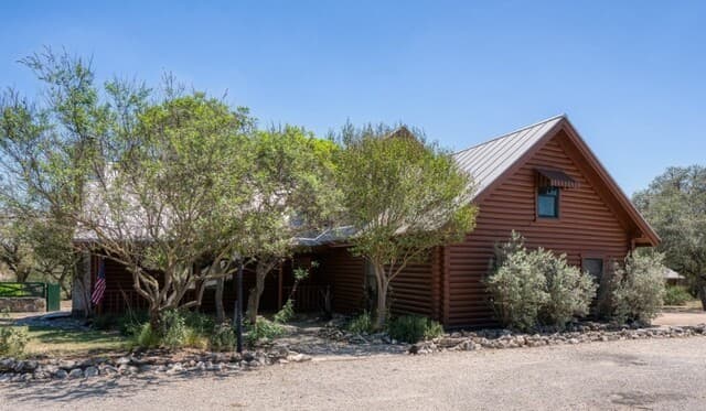 513 River View Dr., Bandera, TX 78003