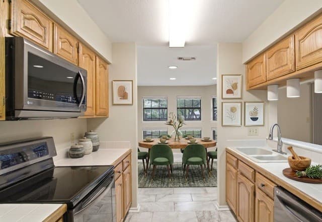 7930  Roanoke Run Unit 503, San Antonio, TX 78240 — photo 11