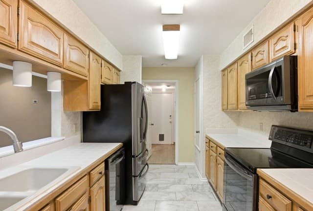 7930  Roanoke Run Unit 503, San Antonio, TX 78240 — photo 14