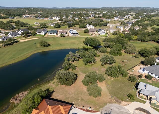 107  Savannah Ct, Blanco, TX 78606 — photo 4
