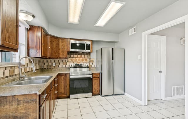 170  De Chantle Rd Unit 401, San Antonio, TX 78201 — photo 17
