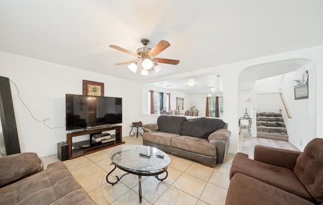 4111  Dunn Oak, San Antonio, TX 78223 — photo 6