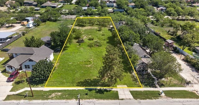 235 W Baetz Blvd, San Antonio, TX 78221 — photo 8