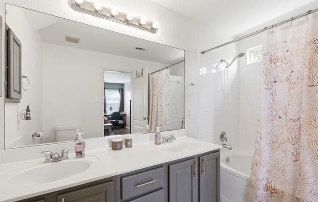 426  Bridle Rdg, San Antonio, TX 78227 — photo 14