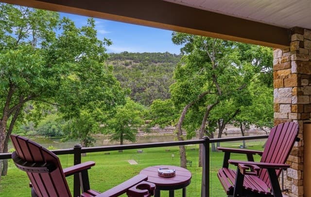 540 River Run Unit APT 202