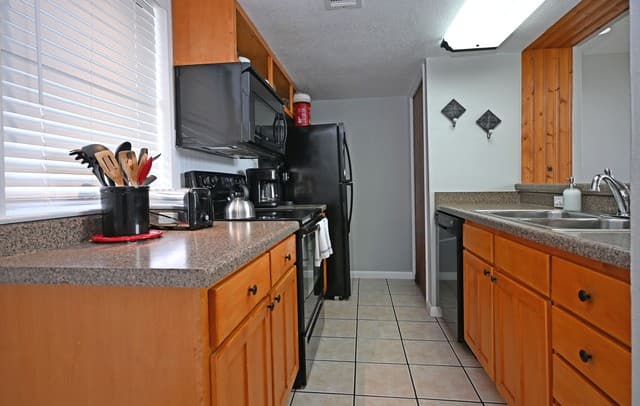 104  T Bar M Dr Unit # 104, New Braunfels, TX 78132 — photo 6