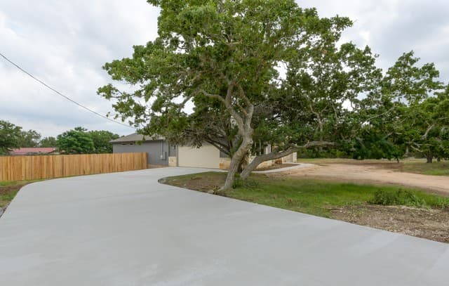 490  North Star Dr, Bandera, TX 78003 — photo 4