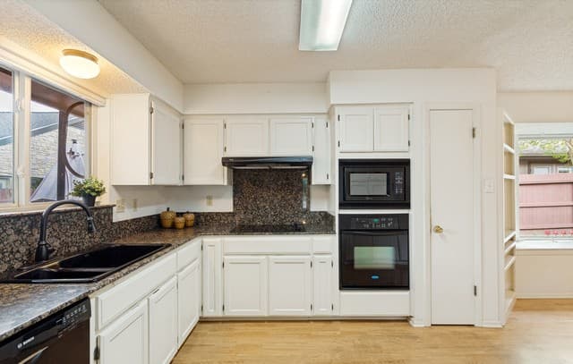 11906 Pepperidge, San Antonio, TX 78213 — photo 10