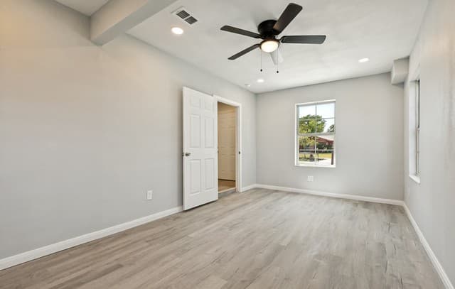 7518  Sleepy Valley Dr, San Antonio, TX 78242 — photo 15