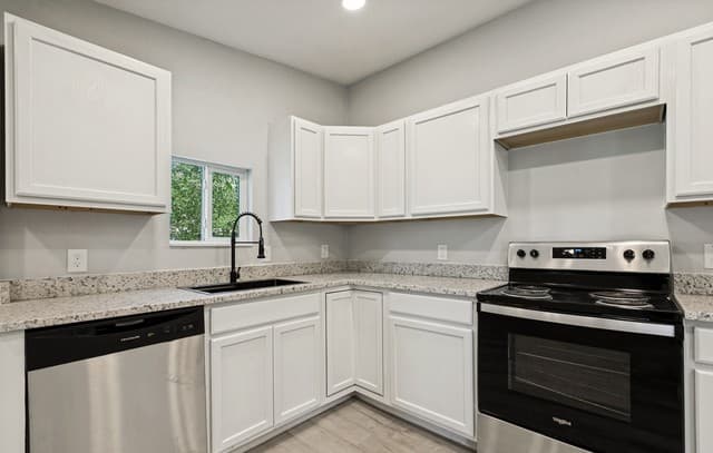 7518  Sleepy Valley Dr, San Antonio, TX 78242 — photo 4