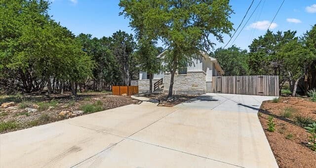 1463  Bonnyview, Canyon Lake, TX 78133 — photo 2