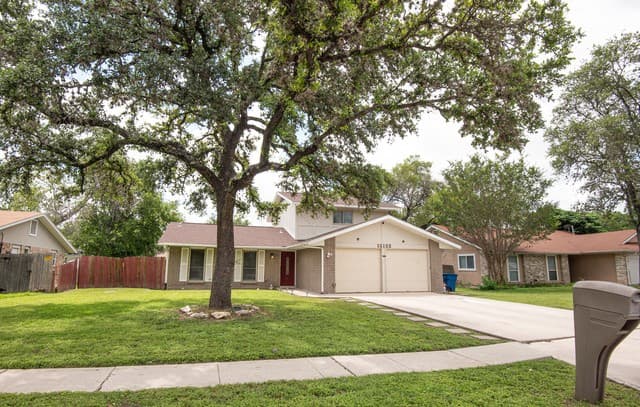 12122  Cherry Blossom St, San Antonio, TX 78247 — photo 2