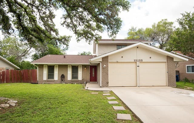 12122  Cherry Blossom St, San Antonio, TX 78247 — photo 3