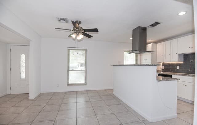 12122  Cherry Blossom St, San Antonio, TX 78247 — photo 9