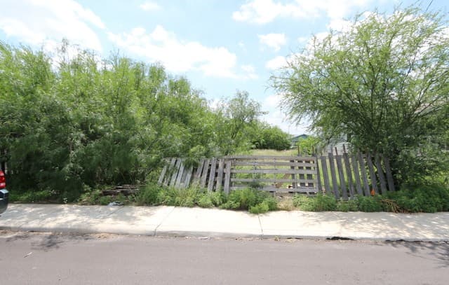 123  Surrels Ave, San Antonio, TX 78228