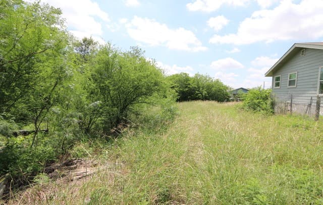 123  Surrels Ave, San Antonio, TX 78228 — photo 3