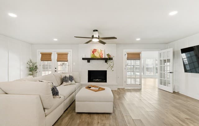 102 Silver Spgs, Universal City, TX 78148 — photo 9