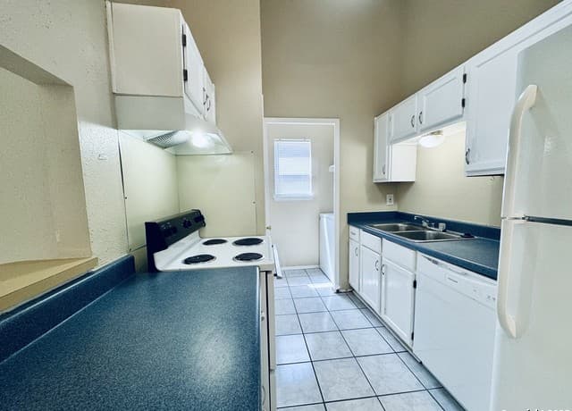 14535  Woods Hole Dr, San Antonio, TX 78233 — photo 4