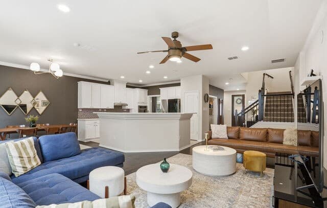 2714  Prague, San Antonio, TX 78230 — photo 14
