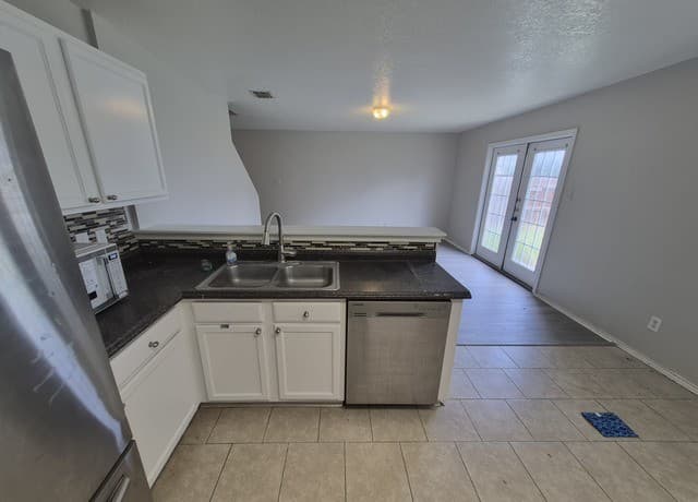4526  Safe Harbor, San Antonio, TX 78244 — photo 10