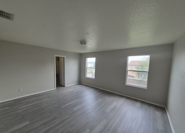 4526  Safe Harbor, San Antonio, TX 78244 — photo 12
