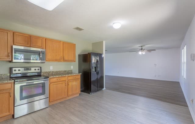 7711  Windview Way, San Antonio, TX 78244 — photo 17
