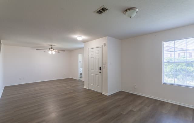 7711  Windview Way, San Antonio, TX 78244 — photo 2